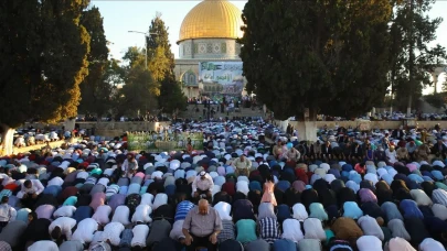 Teravih Namazı Kaç Saat Sürer, Tek Başına Kılınır Mı? Yatsıyla Birlikte Kaç Rekat?