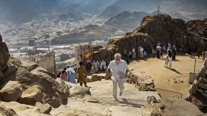 Evliya Çelebi’nin Mekke ve Medine Anlatımları İlk Kez Bu Kadar Canlı! Kaçırılmayacak Görüntüler TRT 2’de