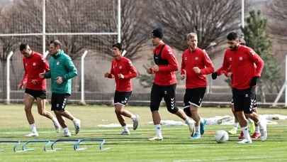 Sivasspor, Adana Demirspor Maçına Kilitlendi: 29. Hafta Hazırlıkları Tüm Hızıyla Sürüyor!