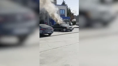 Tuzla’da Akılalmaz Olay! Muayeneden Geçemeyen Aracını Cayır Cayır Yaktı!