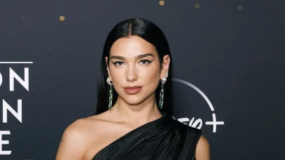 Dua Lipa'nın Etkileyici Bakışlarının Sırrı: Mükemmel Eyeliner Çekmenin 5 Altın Kuralı!