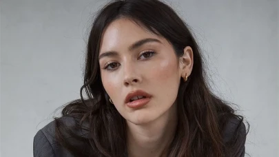 Gracie Abrams’ın Sessiz Başarı Hikayesi: Yatak Odasından Grammy Adaylığına!