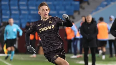 Trabzonspor'un Golcüsü Sikan İstediği Performansı Veremiyor! Sikan'ın Formsuzluğu Kulübü Yeni Arayışlara Yönlendirdi