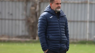 Elazığspor Teknik Direktör Bülent Yenihayat İle Yollarını Ayırdı! Elazığspor'un Başına Fırat Gül Geçebilir
