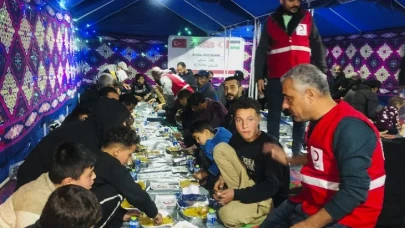 Türk Kızılay'dan Gazze'ye Ramazan'da 900 bin kişilik iftar sürprizi!