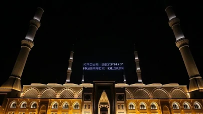 Kadir Gecesi'nde Hangi Dualar Edilmeli? Peygamberimizin En Faziletli Duası Açıklandı!