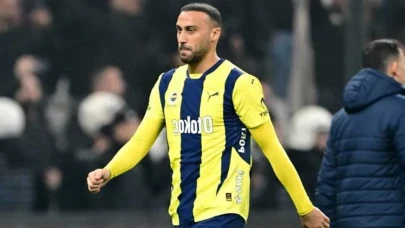 Fenerbahçe'de Radikal Karar: Cenk Tosun Transferi İptal Oldu! Jose Mourinho Oyuncunun Takımda Kalmasını İstedi