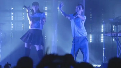 2016’da Aynı Sahnedeydiler: Dua Lipa ve Troye Sivan’ın Unutulan Sahne Performansı 8 Yıl Sonra Viral Oldu!