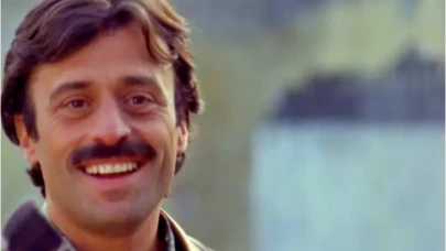 Şevket Altuğ, Gülümser Gülhan’ın Cenazesinde Görüntülendi! Son Hali Görenleri Şaşırttı