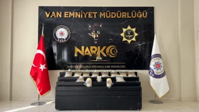 Van'da Zehir Timi Yakalandı! 36 Kilo Likit Metamfetamin Ele Geçirildi