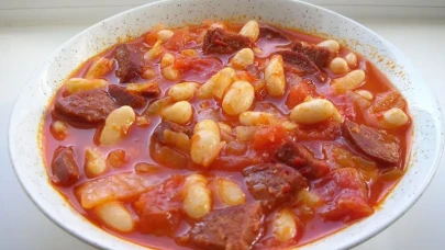 Evde Pastırmalı Kuru Fasulye Yapımı: Lokanta Usulü Tarif