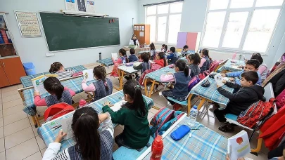 Müfredat dışı ders krizi! MEB'den açıklama geldi okullarda ne olacak?
