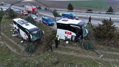 Edirne-Çanakkale Yolunda Feci Kaza! Tur Otobüsü Kontrolden Çıktı