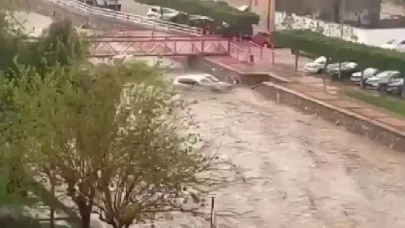 İspanya’da Doğa Felaketi: Şiddetli Fırtına ve Yağış Hayatı Felç Etti!