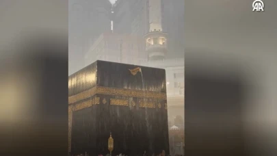 Kutsal Toprakları Sel Aldı: Mekke ve Medine'de Yağışlar Etkili Oluyor