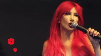Hande Yener Kiminle Evli, Eşi Kim? Çocukları, Boyu, Kilosu, Gerçek Adı, Kariyeri, Özel Hayatı ve Merak Edilen Tüm Detaylar