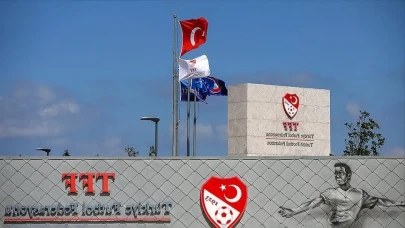 Yabancı Hakem Tartışmaları Sonra Eriyor TFF Toplantı Kararı Aldı! Milli Ara Nedeniyle Süper Lig Maçları Ertelenecek mi?