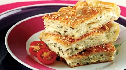 5 Yufkayla Şahane Peynirli Börek Tarifi!