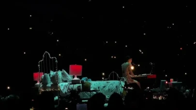 Gracie Abrams “Death Wish”i O2 Arena’da İlk ve Son Kez Seslendirdi!