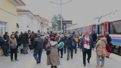 Turistik Tuz Ekspresi Yeni Sezon Seferlerine Başladı: Çankırı’da Tarih ve Kültür Yolculuğu