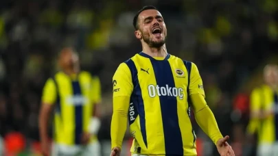 Fenerbahçe'de Derbi Öncesi Filip Kostic Cezalı Duruma Düştü