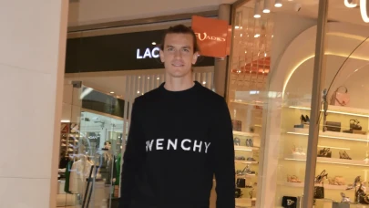 Atınç Nukan’ın Sosyal Mola Sırrı: Hem Alışveriş Yaptı Hem Dostlarıyla Buluştu