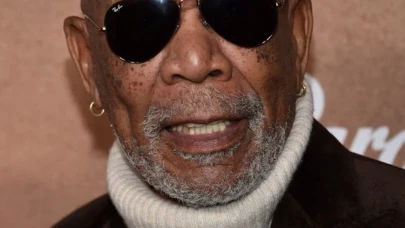 Morgan Freeman’ın Altın Küpelerinin Ardındaki Sıra Dışı Anlam: Sadece Bir Aksesuar Değil!