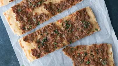 Ekmek Hamurundan Lokanta Usulü Pide! Bu Tarifi Denemeyen Kalmasın