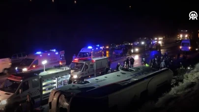 İşçileri Taşıyan Otobüs Şarampole Yuvarlandı: Olayda 23 İşçi Yaralandı