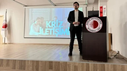 Dr. Anıl Durmuşahmet: Sosyal Medyada Mahremiyet Bir İllüzyondur!