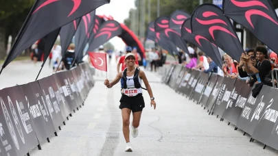20. Uluslararası Runtalya Maratonu Büyük Coşkuyla Tamamlandı: Maratona 10 Bin Koşucu Katıldı!