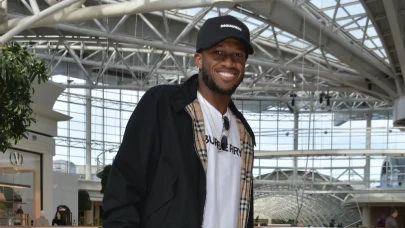 Fred Zaferin Keyfini İstinyePark’ta Çıkardı! O Anlar Objektiflere Yansıdı