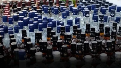Sahte içki operasyonu! Litrelerce alkol ele geçirildi