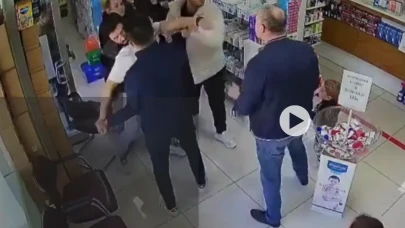 Konya Selçuklu'da Şiddet! Nöbetçi Eczacıya Saldırdılar