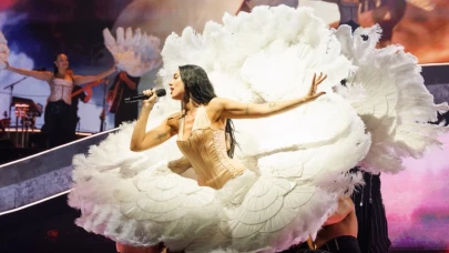 Dua Lipa'nın Radical Optimism Turnesi Avustralya’da Sonlandı: Sürpriz Konuklar, Göz Kamaştıran Kostümler ve Dev Final!