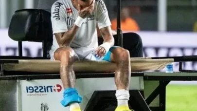 Neymar'ın Sakatlıkları Dur Durak Demeden Devam Ediyor: Gözyaşları İçinde Sahayı Terk Etti