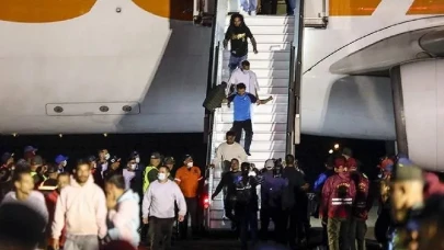 ABD’den Sınır Dışı Edilen 318 Kişi Ülkelerine Döndü: İçlerinde 142 Çocuk Vardı!