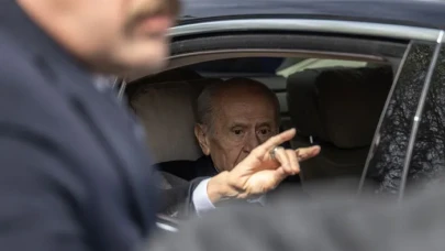 Devlet Bahçeli aylar sonra görüntülendi! Bozkurt selamıyla siyasete net mesaj