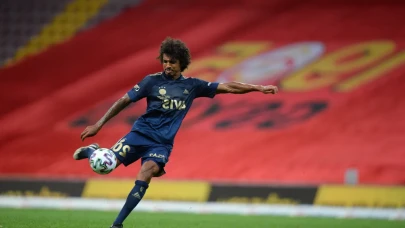 Eski Fenerbahçeli Luiz Gustavo'nun Son Durumu Belli Oldu! Tecrübeli Oyuncu Sahalara Geri Dönecek mi?