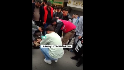 Esenyurt'ta Motokurye Dengesini Kaybederek Düştü: Kuryenin Hayati Tehlikesi Bulunmuyor