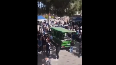 Megastar Tarkan'ın Annesi Neşe Tevetoğlu'nun Cenaze Törenine Çok Sayıda Seveni Katıldı