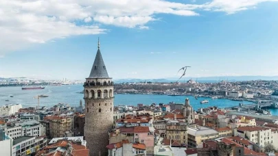 Ziyaretçi akını sürüyor! Türkiye’nin 2025 turizm geliri zirve yaptı