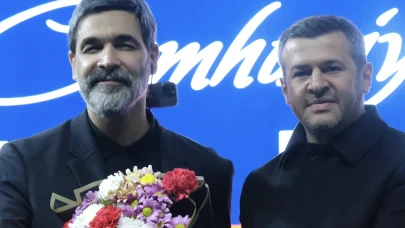 Uğur Işılak Karabük’te Gönülleri Fethetti! Aşık Veysel’e Duygusal Saygı Duruşu