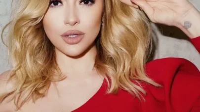 Hadise Sahneye Davet Etti! Hayranının “En Büyük Hayalim” Pankartına Duygusal Karşılık