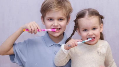 Dişleriniz Sağlığınızı Gözler Önüne Seriyor: Bakım ve Beslenmenin Önemi!