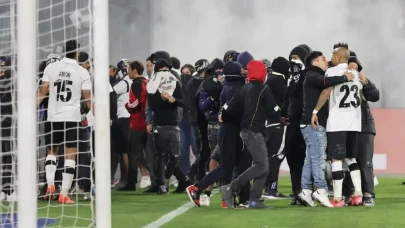Libertadores'te Skandal Gece: Colo Colo–Fortaleza Maçı İptal Edildi, 2 Taraftar Hayatını Kaybetti
