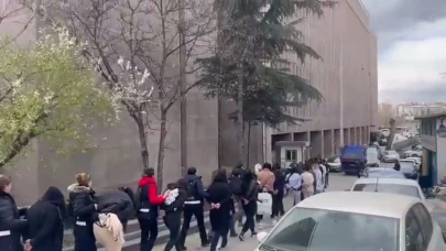 Sosyal medya üzerinden fuhuş tuzağı kurup gasp ettiler: Çete çökertildi!