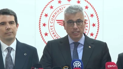 Sağlık Bakanı  Memişoğlu: ''Altı hastalığa karşı koruma sağlayan bileşenli karma aşının ilk dozları çocuklara uygulanacak''