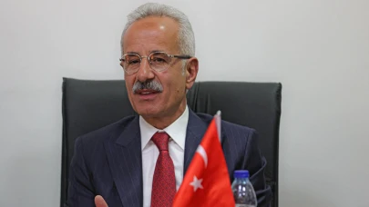 Bakan açıkladı: Depremde telefonlar neden çekmedi?