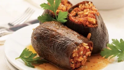 Kuru Patlıcanla Harikalar Yaratın! Bu Dolma Tarifi Misafirlerinizi Mest Edecek